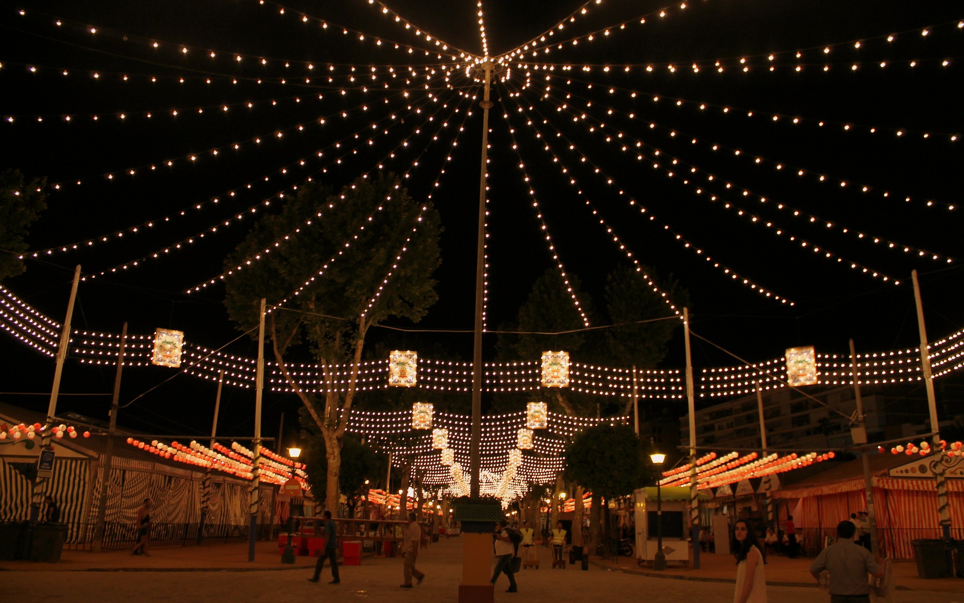 luminous garland 346849 1920